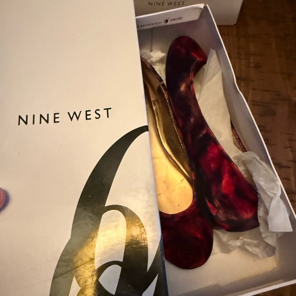 Our Loves Velvet Ballet Flats - Picture 2 of 8